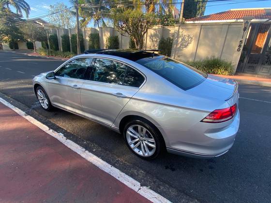VOLKSWAGEN PASSAT 2.0 16V TSI BLUEMOTION GASOLINA COMFORTLINE 4P DSG VOLKSWAGEN PASSAT 2.0 16V TSI BLUEMOTION GASOLINA COMFORTLINE 4P DSG
